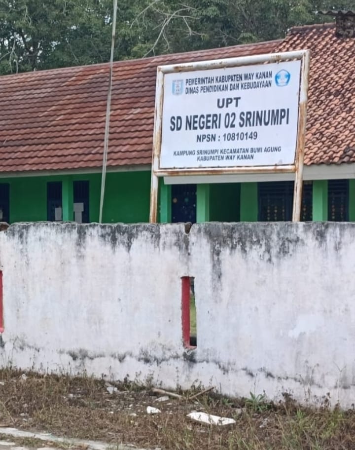 Pembagian MBG Di SDN 02. Sir Numpi Kecamatan Bumi Agun,GELAP