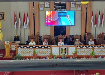 Ketua DPRD Lampung Timur Rida Rotul Aliyah Pimpin Rapat Paripurna HUT ke-26