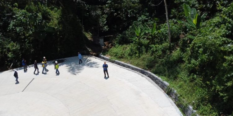 Jalan Umbar–Putih Doh Rampung Diperbaiki, Warga Tanggamus Lega