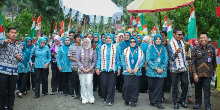 Desa TAPIS Hadir di Tanggamus, PKK Provinsi Lampung Dorong Kesejahteraan dari Akar Desa