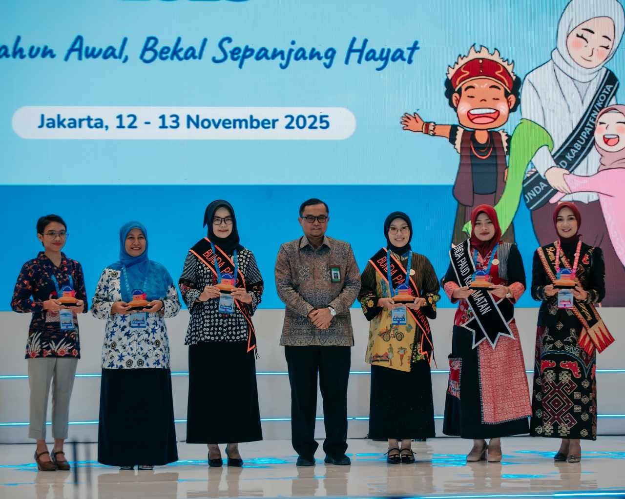 Bunda PAUD Lampung Batin Wulan Raih Penghargaan Nasional: Komitmen Nyata untuk Anak Usia Dini